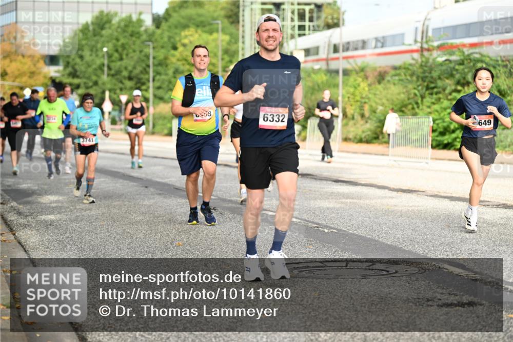 06.09.2026 - CURREX Alsterlauf Dr. Thomas Lammeyer http://msf.ph/oto/10141860 06.09.2026 10:11:03 Laufen 3237, 3741, 6332, 649 meine-sportfotos.de