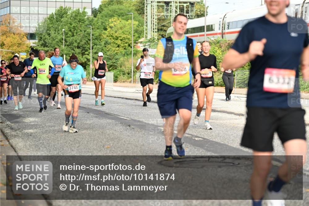06.09.2026 - CURREX Alsterlauf Dr. Thomas Lammeyer http://msf.ph/oto/10141874 06.09.2026 10:11:04 Laufen 3234, 6336, 5457, 392, 3741, 2860, 5078, 6332 meine-sportfotos.de