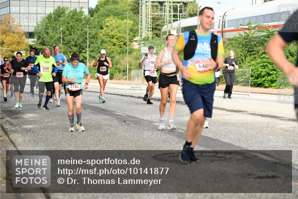 06.09.2026 - CURREX Alsterlauf Dr. Thomas Lammeyer http://msf.ph/oto/10141877 06.09.2026 10:11:05 Laufen 6336, 5457, 5221, 3234, 392, 3741, 50, 2860, 5078, 640 meine-sportfotos.de