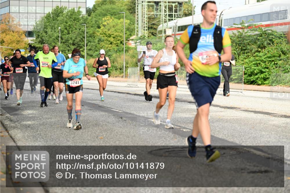 06.09.2026 - CURREX Alsterlauf Dr. Thomas Lammeyer http://msf.ph/oto/10141879 06.09.2026 10:11:05 Laufen 522, 3234, 392, 5457, 2860, 3741, 500, 3027 meine-sportfotos.de