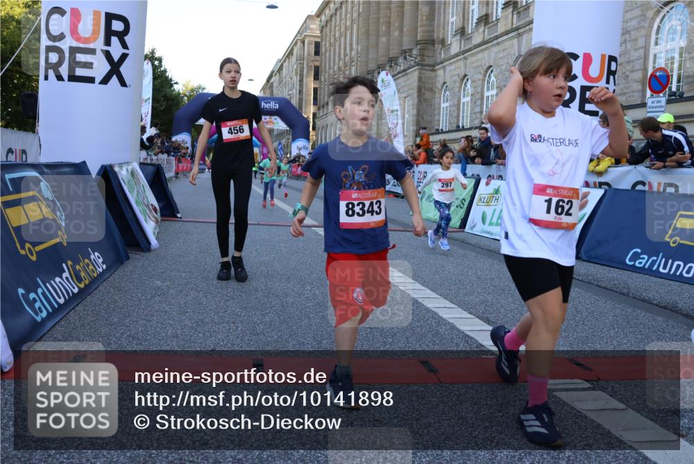 06.09.2026 - CURREX Alsterlauf Strokosch-Dieckow http://msf.ph/oto/10141898 06.09.2026 10:54:34 Ziel 162, 212, 267, 297, 304, 318, 326, 333, 343, 351, 361, 367, 387, 456, 8343 meine-sportfotos.de