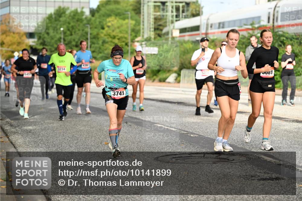 06.09.2026 - CURREX Alsterlauf Dr. Thomas Lammeyer http://msf.ph/oto/10141899 06.09.2026 10:11:07 Laufen 3234, 4342, 24, 20, 3741, 5078, 01 meine-sportfotos.de