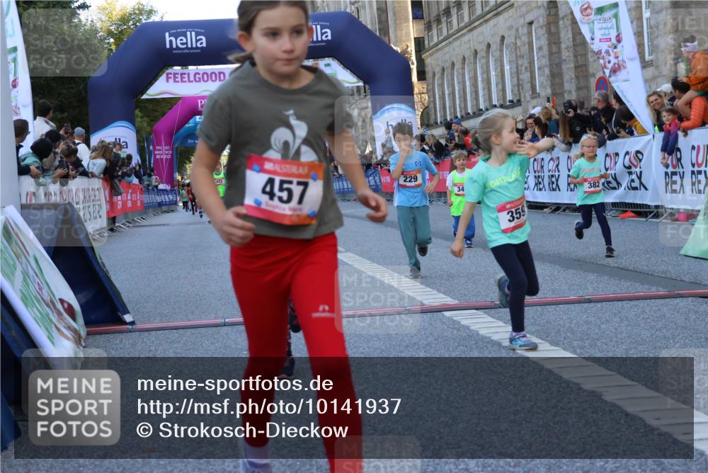 06.09.2026 - CURREX Alsterlauf Strokosch-Dieckow http://msf.ph/oto/10141937 06.09.2026 10:54:43 Ziel 212, 228, 229, 267, 328, 340, 345, 351, 359, 382, 457 meine-sportfotos.de