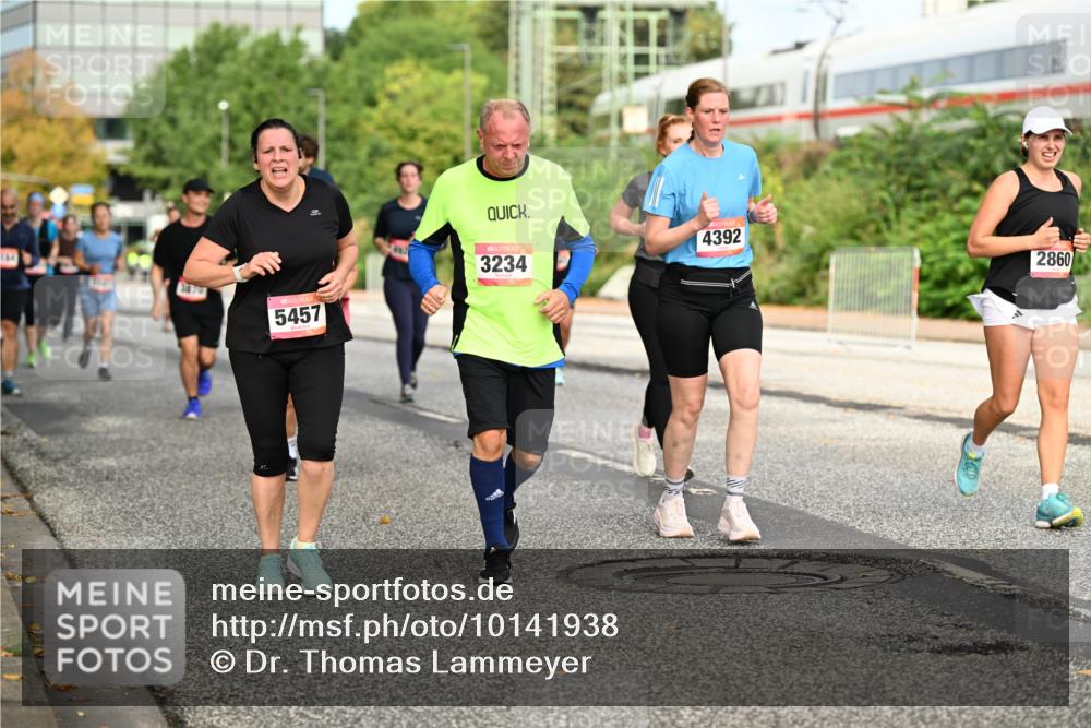 06.09.2026 - CURREX Alsterlauf Dr. Thomas Lammeyer http://msf.ph/oto/10141938 06.09.2026 10:11:11 Laufen 5457, 3234, 4392, 2860 meine-sportfotos.de