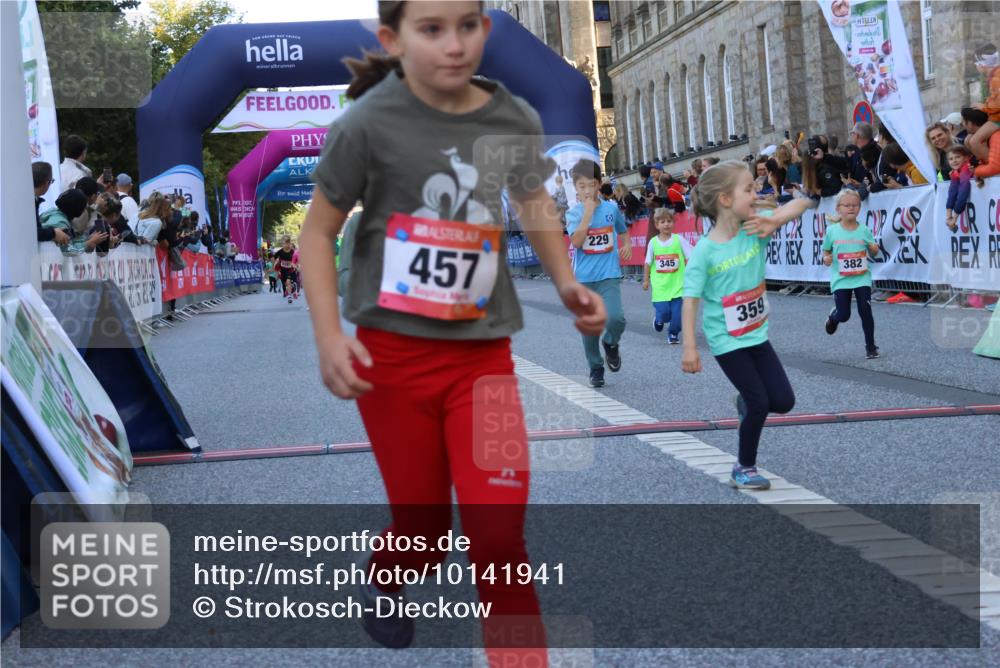 06.09.2026 - CURREX Alsterlauf Strokosch-Dieckow http://msf.ph/oto/10141941 06.09.2026 10:54:43 Ziel 212, 228, 229, 267, 328, 340, 345, 351, 359, 382, 457 meine-sportfotos.de