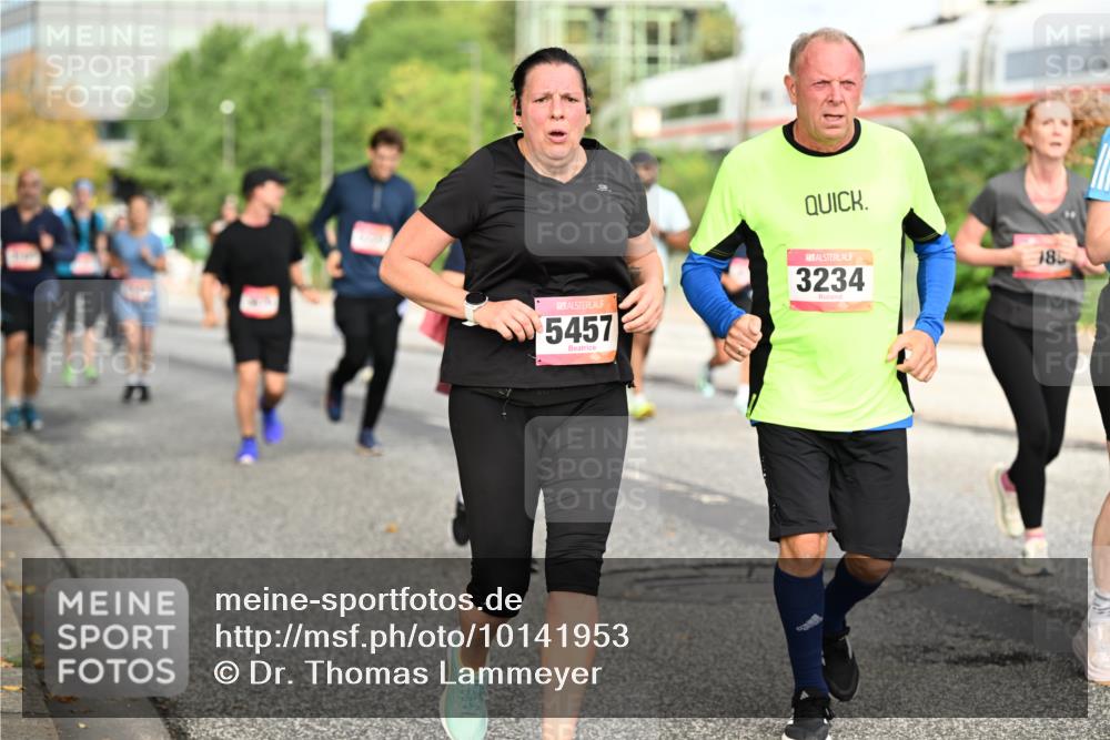 06.09.2026 - CURREX Alsterlauf Dr. Thomas Lammeyer http://msf.ph/oto/10141953 06.09.2026 10:11:12 Laufen 5457, 3234, 185 meine-sportfotos.de