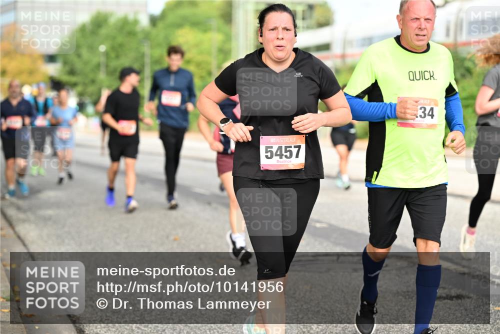 06.09.2026 - CURREX Alsterlauf Dr. Thomas Lammeyer http://msf.ph/oto/10141956 06.09.2026 10:11:12 Laufen 5457, 34 meine-sportfotos.de