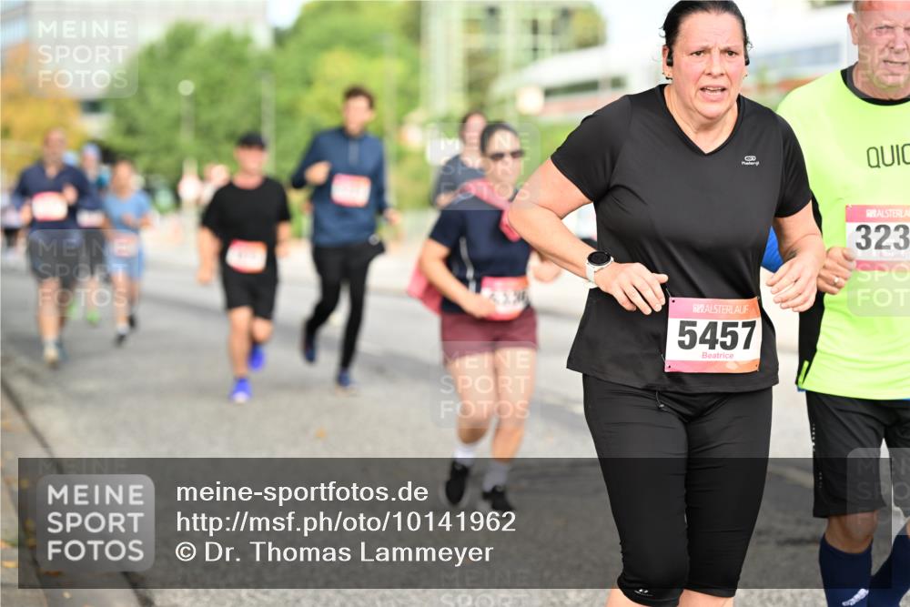 06.09.2026 - CURREX Alsterlauf Dr. Thomas Lammeyer http://msf.ph/oto/10141962 06.09.2026 10:11:13 Laufen 5457, 323 meine-sportfotos.de