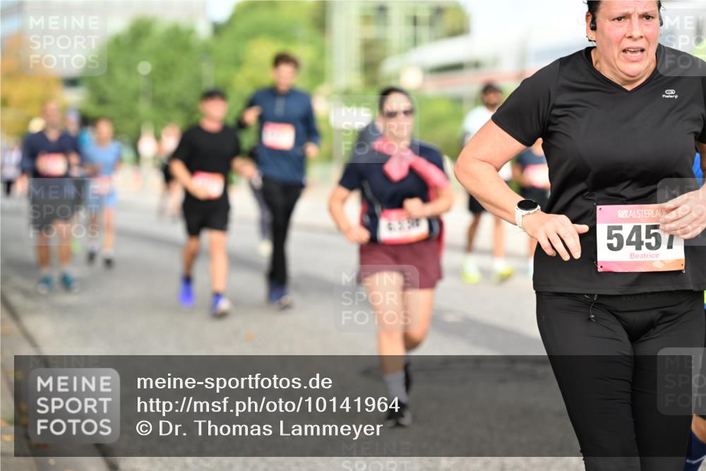 06.09.2026 - CURREX Alsterlauf Dr. Thomas Lammeyer http://msf.ph/oto/10141964 06.09.2026 10:11:13 Laufen 5457 meine-sportfotos.de