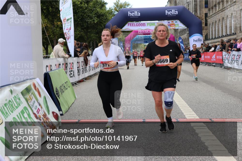 06.09.2026 - CURREX Alsterlauf Strokosch-Dieckow http://msf.ph/oto/10141967 06.09.2026 10:19:24 Ziel 2819, 2837, 3207, 3669, 3713, 4665, 5422, 5426, 5427, 5788, 5795 meine-sportfotos.de