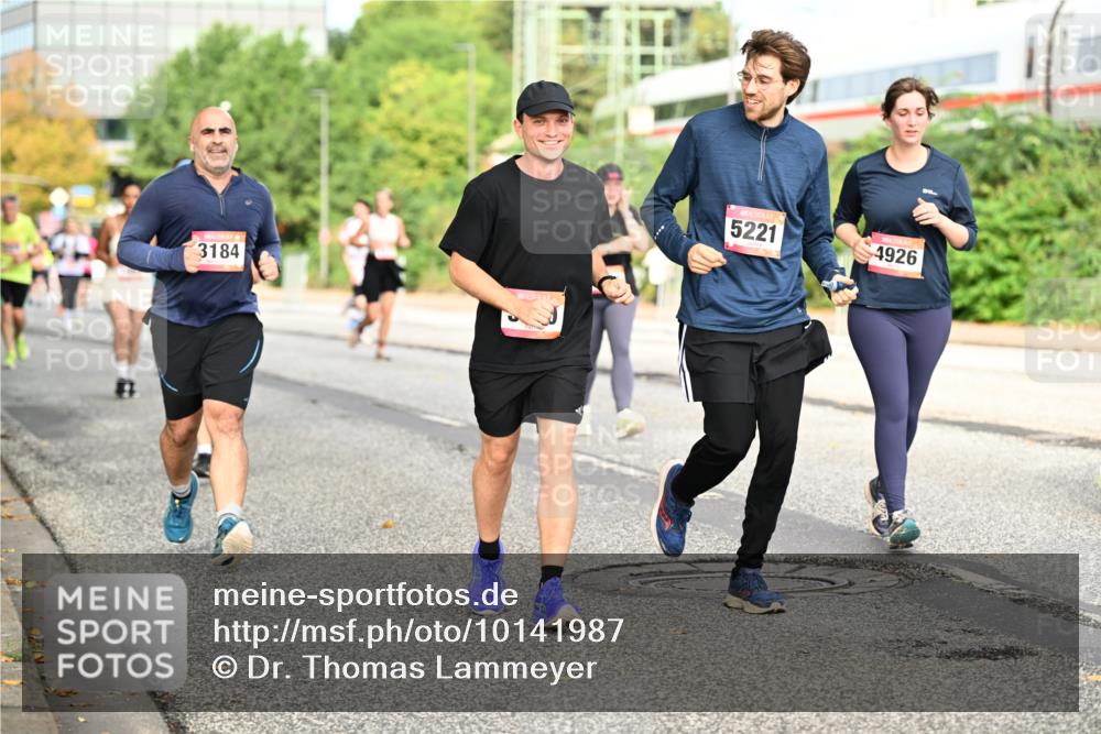 06.09.2026 - CURREX Alsterlauf Dr. Thomas Lammeyer http://msf.ph/oto/10141987 06.09.2026 10:11:16 Laufen 3184, 5221, 4926 meine-sportfotos.de