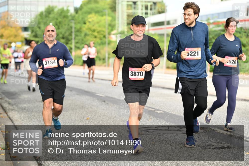 06.09.2026 - CURREX Alsterlauf Dr. Thomas Lammeyer http://msf.ph/oto/10141990 06.09.2026 10:11:16 Laufen 3184, 3870, 5221, 926 meine-sportfotos.de