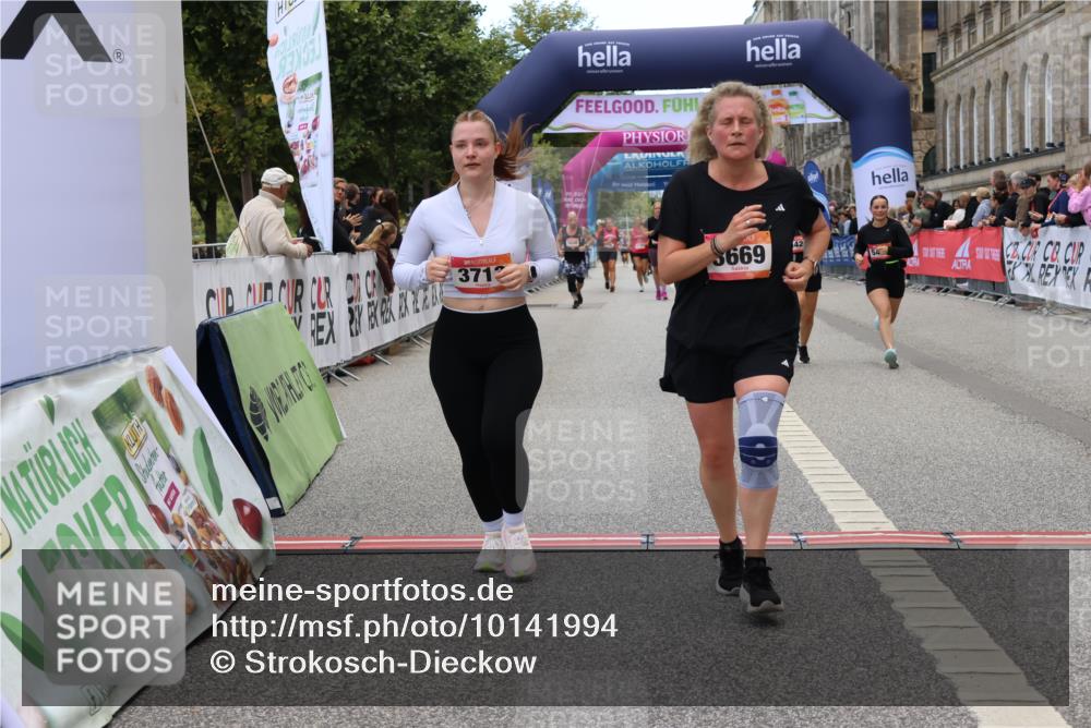 06.09.2026 - CURREX Alsterlauf Strokosch-Dieckow http://msf.ph/oto/10141994 06.09.2026 10:19:24 Ziel 2819, 2837, 3207, 3669, 3713, 4665, 5422, 5426, 5427, 5788, 5795 meine-sportfotos.de
