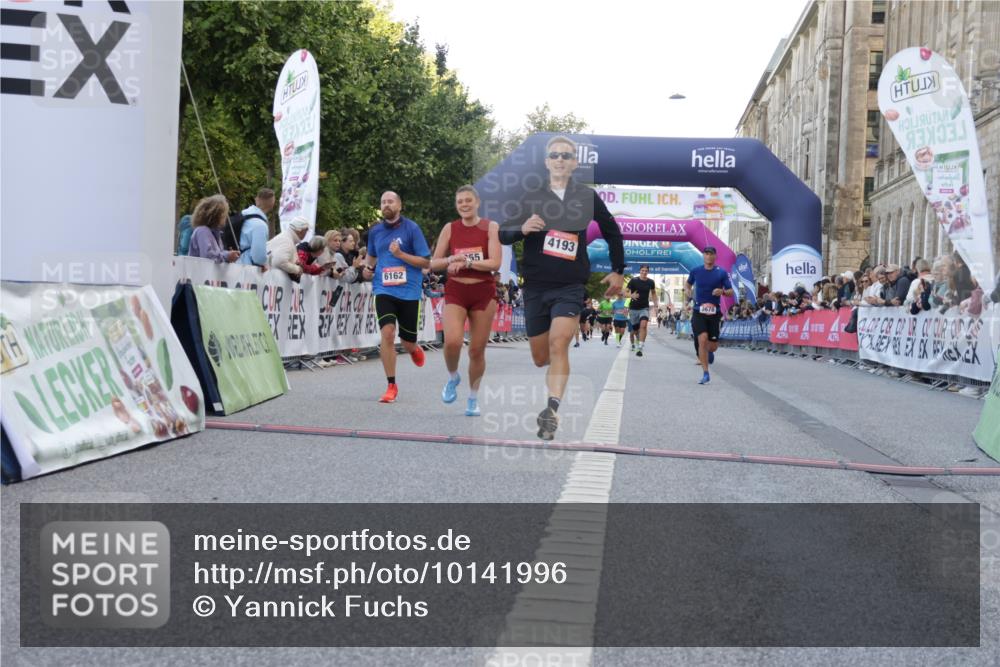 06.09.2026 - CURREX Alsterlauf Yannick Fuchs http://msf.ph/oto/10141996 06.09.2026 09:46:51 Ziel 3432, 3617, 3678, 4311, 4716, 4890, 5198, 5731, 6162, 6255, 8092, 8249 meine-sportfotos.de