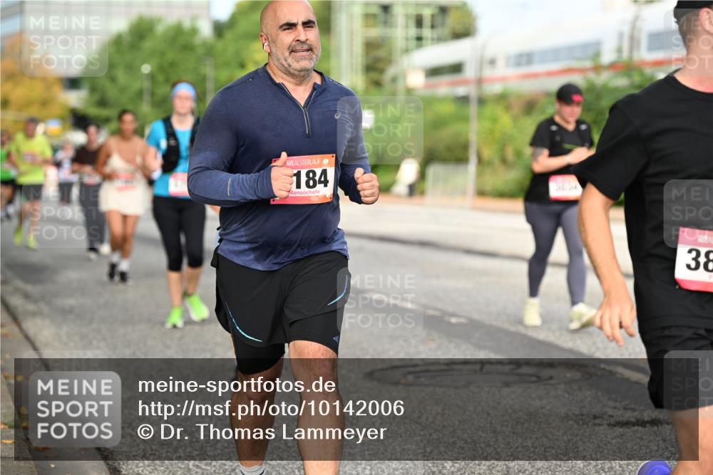 06.09.2026 - CURREX Alsterlauf Dr. Thomas Lammeyer http://msf.ph/oto/10142006 06.09.2026 10:11:18 Laufen 184, 38 meine-sportfotos.de