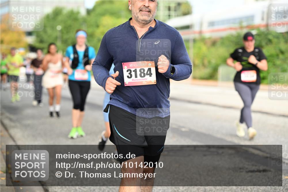 06.09.2026 - CURREX Alsterlauf Dr. Thomas Lammeyer http://msf.ph/oto/10142010 06.09.2026 10:11:18 Laufen 3184 meine-sportfotos.de