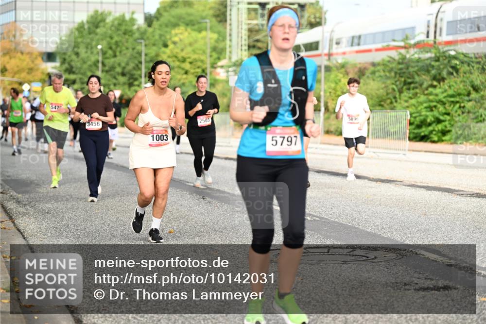 06.09.2026 - CURREX Alsterlauf Dr. Thomas Lammeyer http://msf.ph/oto/10142031 06.09.2026 10:11:21 Laufen 547, 3456, 1003, 2503, 5797, 5896 meine-sportfotos.de
