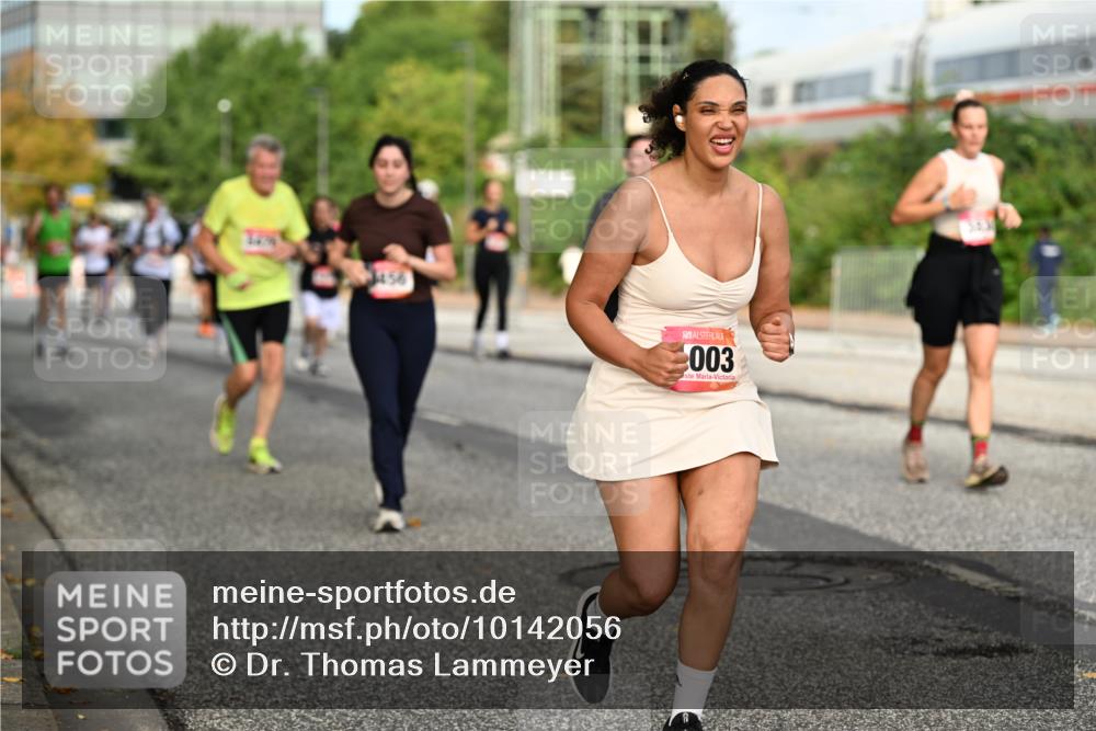 06.09.2026 - CURREX Alsterlauf Dr. Thomas Lammeyer http://msf.ph/oto/10142056 06.09.2026 10:11:23 Laufen 003 meine-sportfotos.de
