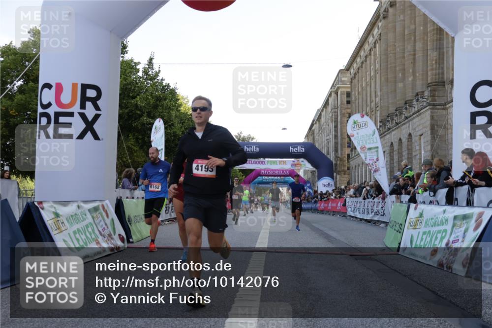 06.09.2026 - CURREX Alsterlauf Yannick Fuchs http://msf.ph/oto/10142076 06.09.2026 09:46:52 Ziel 3432, 3678, 4311, 4716, 4890, 5198, 5731, 6162, 6255, 8092, 8249 meine-sportfotos.de