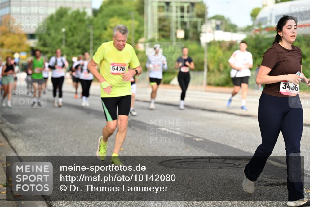 06.09.2026 - CURREX Alsterlauf Dr. Thomas Lammeyer http://msf.ph/oto/10142080 06.09.2026 10:11:25 Laufen 5476, 3456 meine-sportfotos.de