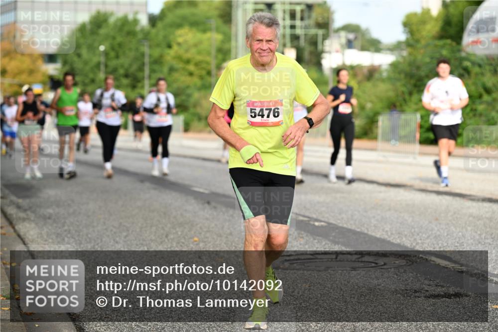06.09.2026 - CURREX Alsterlauf Dr. Thomas Lammeyer http://msf.ph/oto/10142092 06.09.2026 10:11:26 Laufen 5476 meine-sportfotos.de