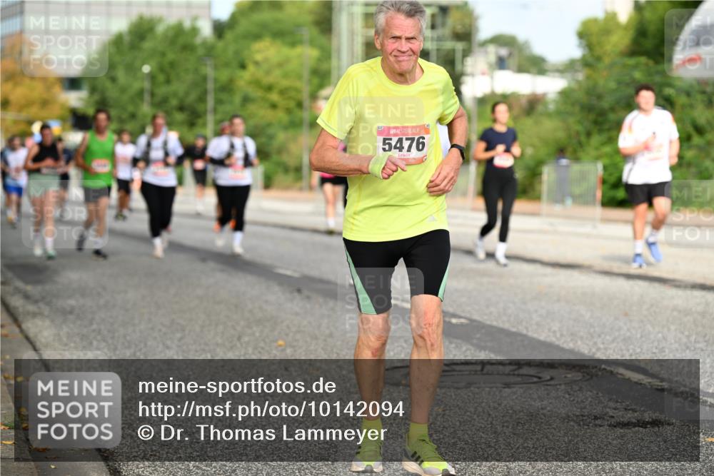 06.09.2026 - CURREX Alsterlauf Dr. Thomas Lammeyer http://msf.ph/oto/10142094 06.09.2026 10:11:27 Laufen 5476 meine-sportfotos.de