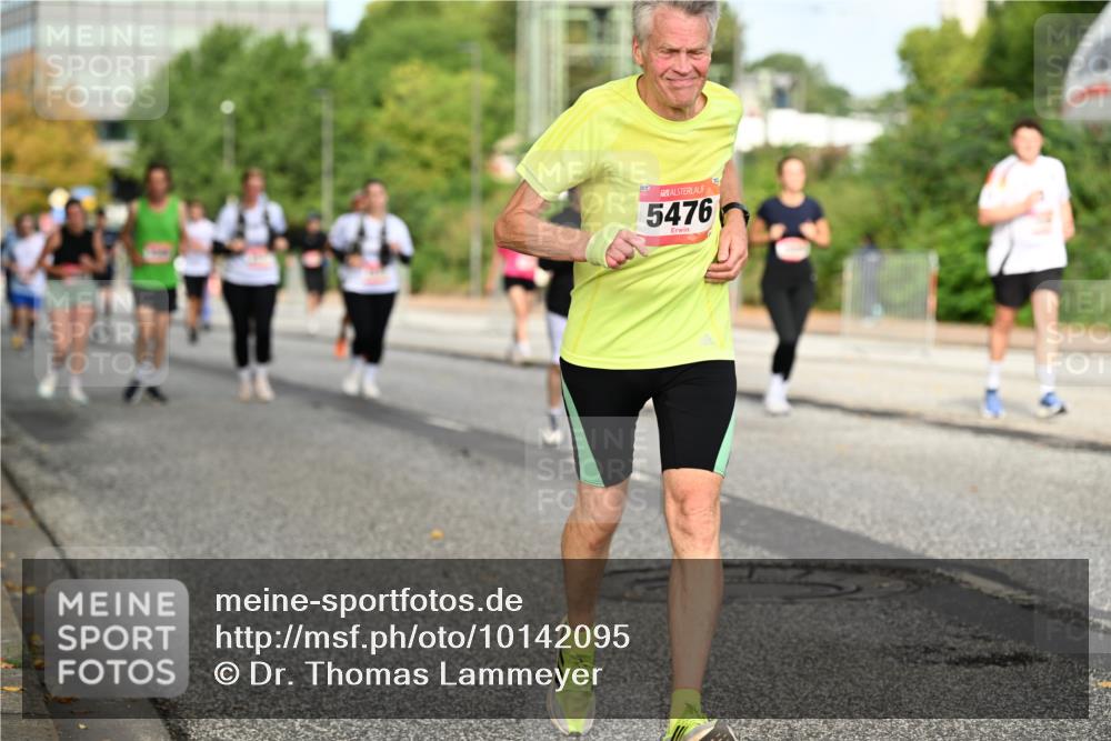 06.09.2026 - CURREX Alsterlauf Dr. Thomas Lammeyer http://msf.ph/oto/10142095 06.09.2026 10:11:27 Laufen 5476 meine-sportfotos.de