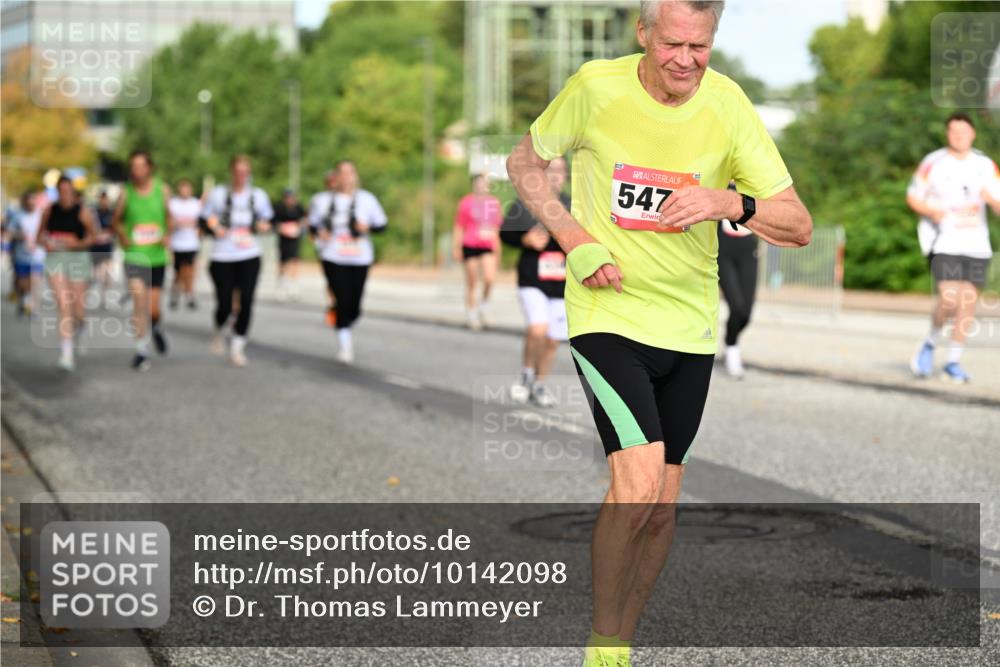 06.09.2026 - CURREX Alsterlauf Dr. Thomas Lammeyer http://msf.ph/oto/10142098 06.09.2026 10:11:27 Laufen 547 meine-sportfotos.de