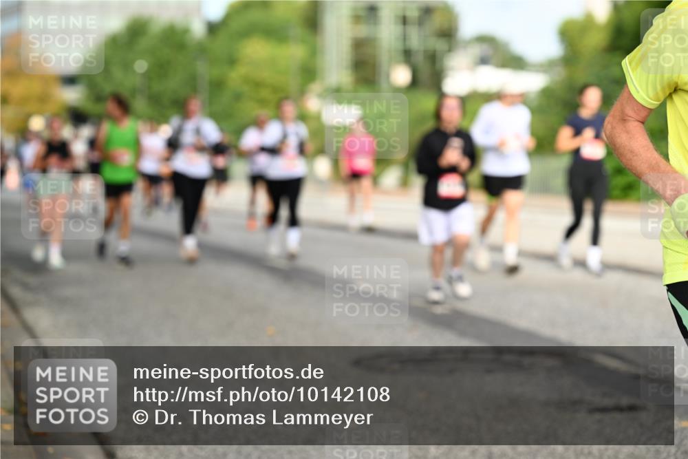06.09.2026 - CURREX Alsterlauf Dr. Thomas Lammeyer http://msf.ph/oto/10142108 06.09.2026 10:11:28 Laufen  meine-sportfotos.de
