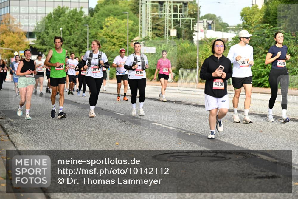 06.09.2026 - CURREX Alsterlauf Dr. Thomas Lammeyer http://msf.ph/oto/10142112 06.09.2026 10:11:29 Laufen 08, 2408, 509, 4028, 2571, 6288, 2570, 4396, 5618, 2689 meine-sportfotos.de