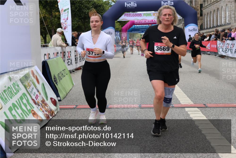 06.09.2026 - CURREX Alsterlauf Strokosch-Dieckow http://msf.ph/oto/10142114 06.09.2026 10:19:25 Ziel 2819, 2837, 3207, 3669, 3713, 4665, 5422, 5426, 5427, 5788, 5795 meine-sportfotos.de