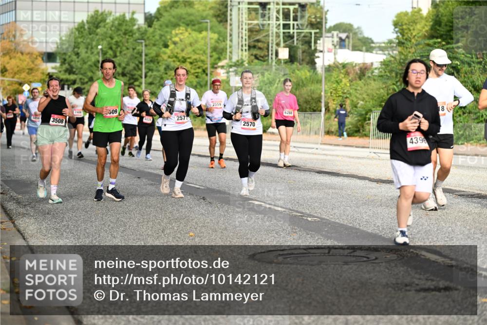 06.09.2026 - CURREX Alsterlauf Dr. Thomas Lammeyer http://msf.ph/oto/10142121 06.09.2026 10:11:29 Laufen 5854, 3508, 2408, 60, 4028, 257, 2559, 6288, 2570, 4396, 18 meine-sportfotos.de