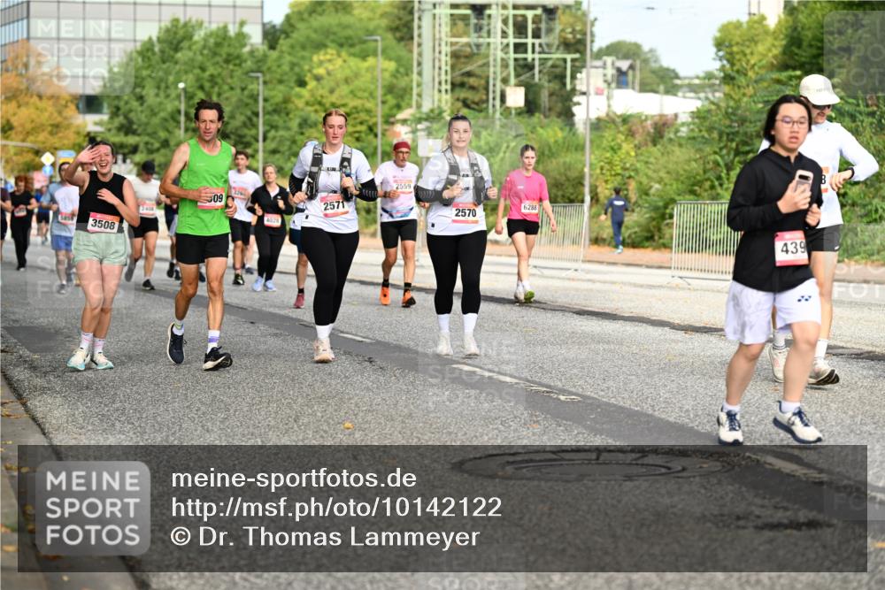 06.09.2026 - CURREX Alsterlauf Dr. Thomas Lammeyer http://msf.ph/oto/10142122 06.09.2026 10:11:30 Laufen 5459, 3508, 240, 09, 4028, 2571, 2559, 2570, 6288, 439 meine-sportfotos.de