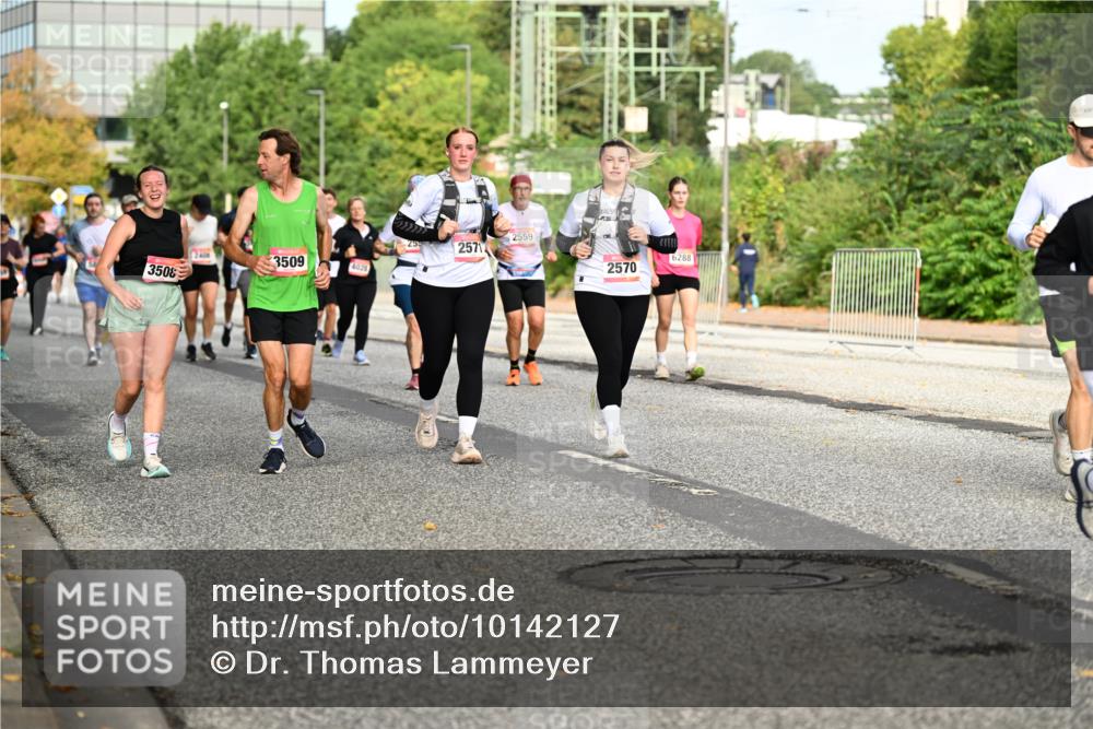 06.09.2026 - CURREX Alsterlauf Dr. Thomas Lammeyer http://msf.ph/oto/10142127 06.09.2026 10:11:30 Laufen 3508, 2571, 2400, 3509, 4028, 2559, 2570, 6288 meine-sportfotos.de