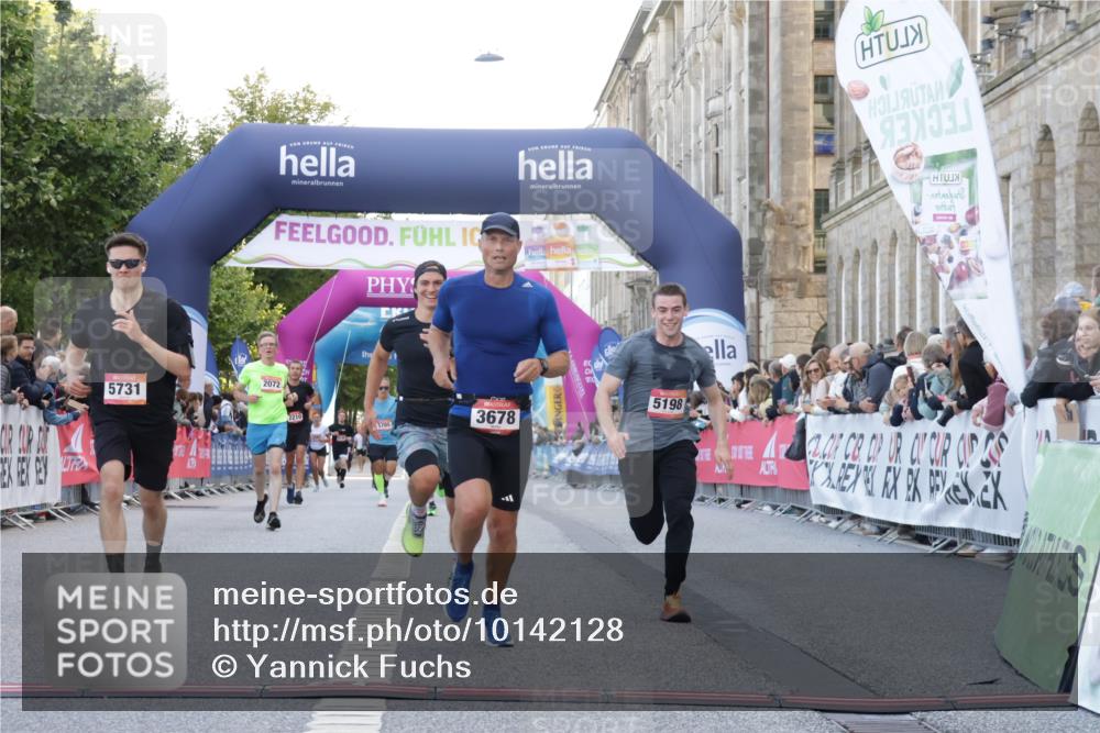 06.09.2026 - CURREX Alsterlauf Yannick Fuchs http://msf.ph/oto/10142128 06.09.2026 09:46:54 Ziel 2072, 3678, 4311, 4890, 5198, 5731, 6162, 6255, 8092, 8249 meine-sportfotos.de
