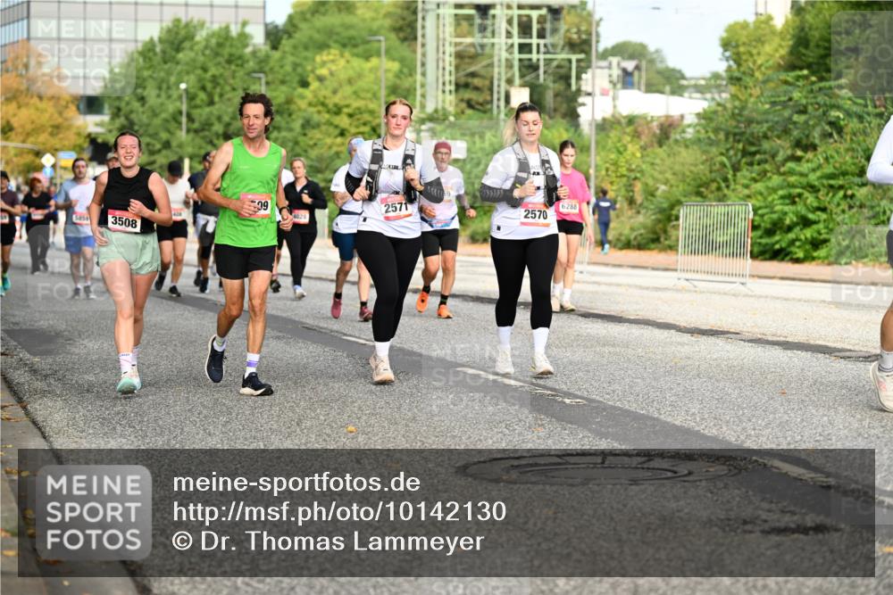 06.09.2026 - CURREX Alsterlauf Dr. Thomas Lammeyer http://msf.ph/oto/10142130 06.09.2026 10:11:30 Laufen 5454, 39, 2571, 408, 3508, 2570, 6288 meine-sportfotos.de
