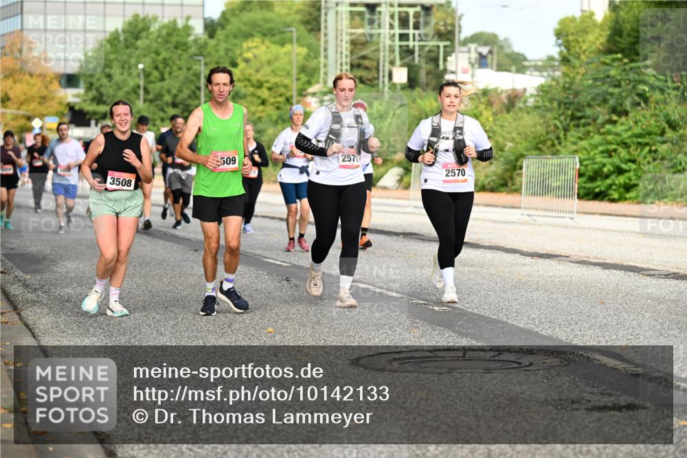 06.09.2026 - CURREX Alsterlauf Dr. Thomas Lammeyer http://msf.ph/oto/10142133 06.09.2026 10:11:31 Laufen 3508, 509, 2571, 2570 meine-sportfotos.de
