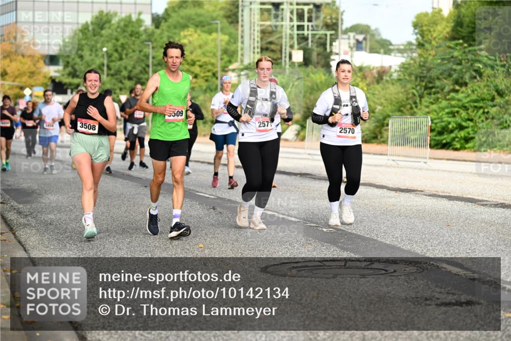 06.09.2026 - CURREX Alsterlauf Dr. Thomas Lammeyer http://msf.ph/oto/10142134 06.09.2026 10:11:31 Laufen 4450, 3508, 3454, 509, 257, 2570 meine-sportfotos.de