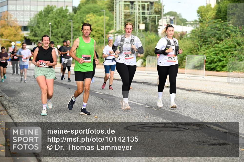 06.09.2026 - CURREX Alsterlauf Dr. Thomas Lammeyer http://msf.ph/oto/10142135 06.09.2026 10:11:31 Laufen 350, 2571, 3509, 2570 meine-sportfotos.de