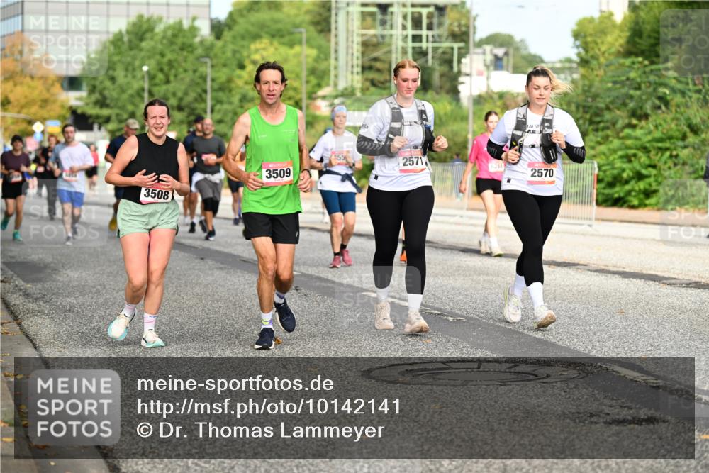 06.09.2026 - CURREX Alsterlauf Dr. Thomas Lammeyer http://msf.ph/oto/10142141 06.09.2026 10:11:32 Laufen 3508, 3509, 55, 2571, 6214, 2570 meine-sportfotos.de
