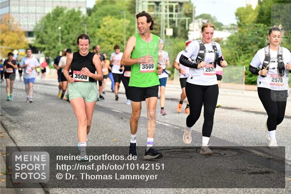 06.09.2026 - CURREX Alsterlauf Dr. Thomas Lammeyer http://msf.ph/oto/10142151 06.09.2026 10:11:32 Laufen 3508, 3509, 2571, 2570 meine-sportfotos.de