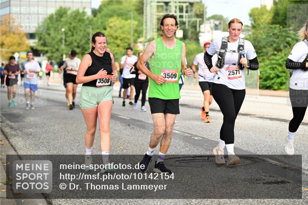 06.09.2026 - CURREX Alsterlauf Dr. Thomas Lammeyer http://msf.ph/oto/10142154 06.09.2026 10:11:33 Laufen 3508, 3509, 2571 meine-sportfotos.de