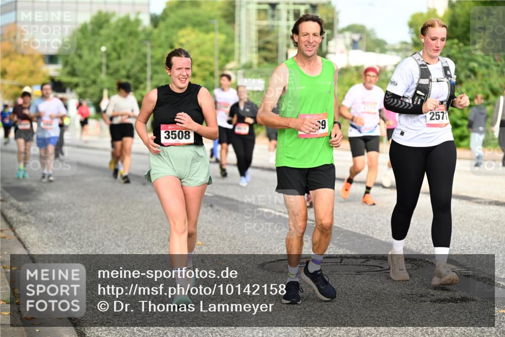 06.09.2026 - CURREX Alsterlauf Dr. Thomas Lammeyer http://msf.ph/oto/10142158 06.09.2026 10:11:33 Laufen 3508, 9, 2571 meine-sportfotos.de
