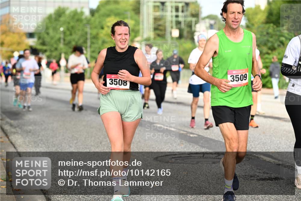 06.09.2026 - CURREX Alsterlauf Dr. Thomas Lammeyer http://msf.ph/oto/10142165 06.09.2026 10:11:34 Laufen 3508, 3509 meine-sportfotos.de