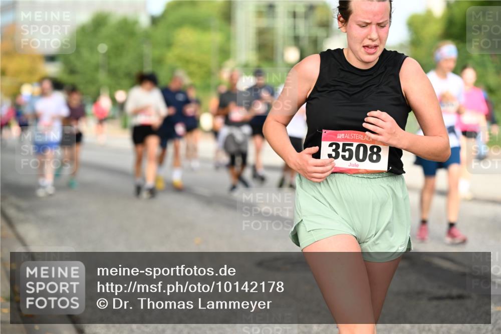 06.09.2026 - CURREX Alsterlauf Dr. Thomas Lammeyer http://msf.ph/oto/10142178 06.09.2026 10:11:35 Laufen 3508 meine-sportfotos.de