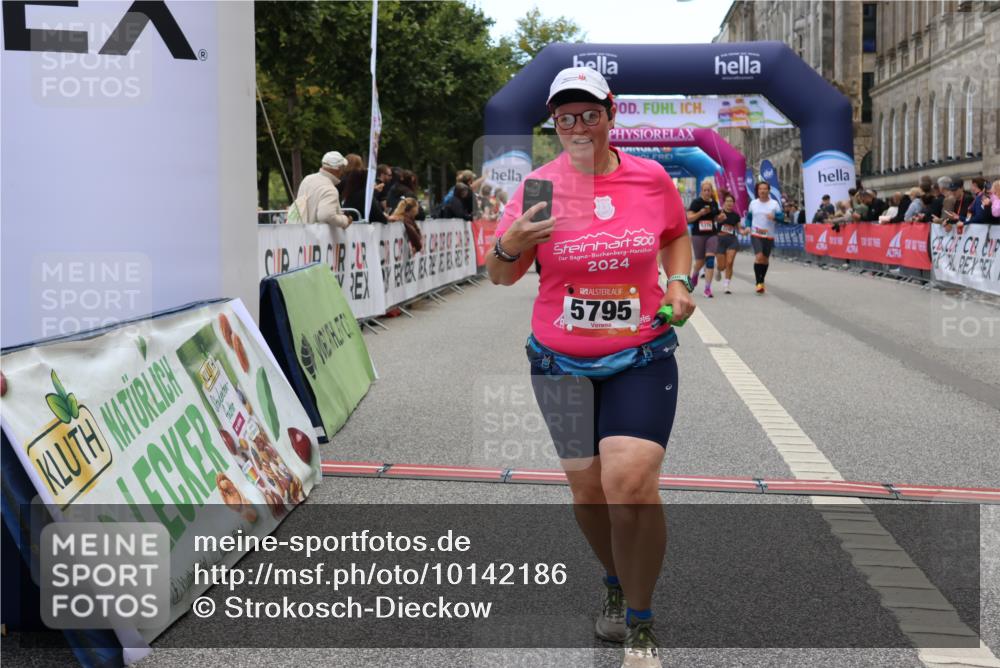 06.09.2026 - CURREX Alsterlauf Strokosch-Dieckow http://msf.ph/oto/10142186 06.09.2026 10:19:28 Ziel 2292, 2293, 2819, 3669, 3713, 4665, 5376, 5422, 5426, 5427, 5788, 5795 meine-sportfotos.de