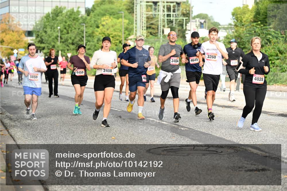 06.09.2026 - CURREX Alsterlauf Dr. Thomas Lammeyer http://msf.ph/oto/10142192 06.09.2026 10:11:37 Laufen 5859, 6054, 2408, 4455, 464, 4056, 3454, 4645, 3260, 4320, 4028 meine-sportfotos.de