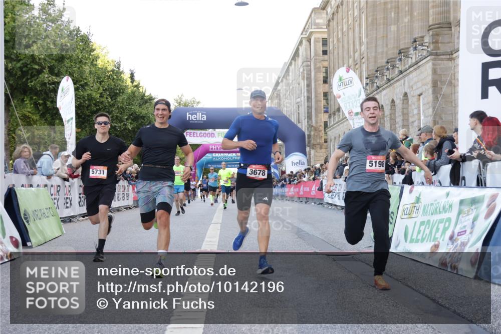 06.09.2026 - CURREX Alsterlauf Yannick Fuchs http://msf.ph/oto/10142196 06.09.2026 09:46:55 Ziel 2072, 3678, 4311, 4460, 5198, 5731, 6162, 6255, 8092 meine-sportfotos.de