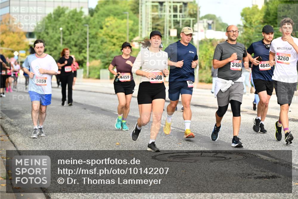06.09.2026 - CURREX Alsterlauf Dr. Thomas Lammeyer http://msf.ph/oto/10142207 06.09.2026 10:11:38 Laufen 3454, 4645, 3260, 4455, 408, 5859, 464 meine-sportfotos.de