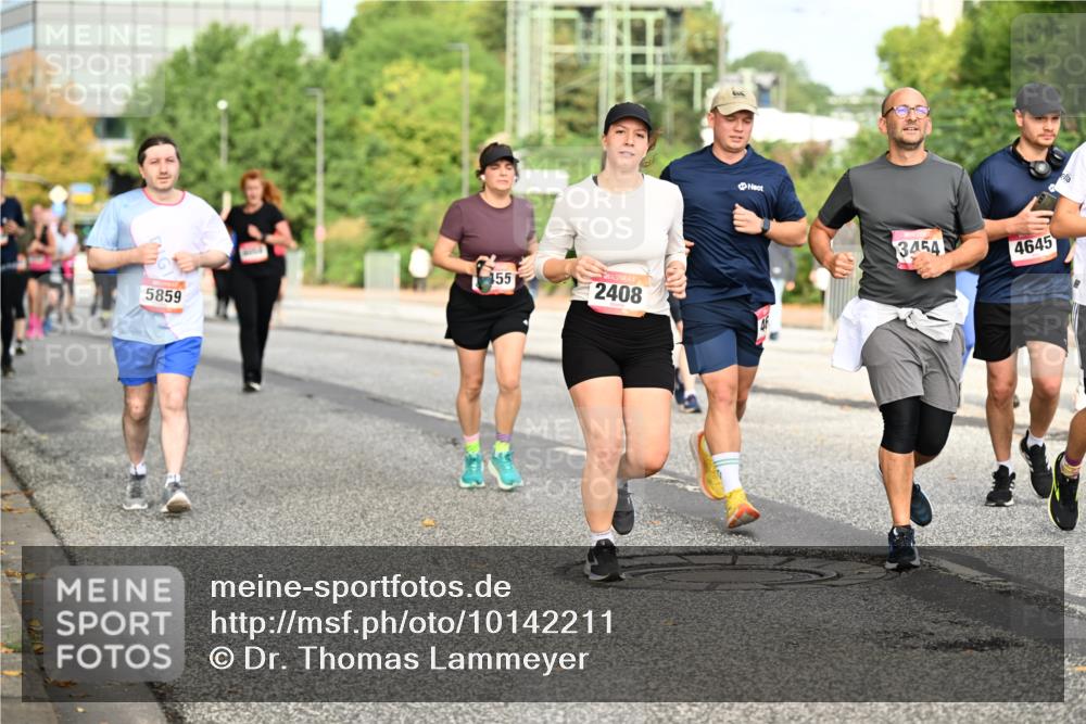 06.09.2026 - CURREX Alsterlauf Dr. Thomas Lammeyer http://msf.ph/oto/10142211 06.09.2026 10:11:39 Laufen 155, 5859, 2408, 3454, 4645 meine-sportfotos.de